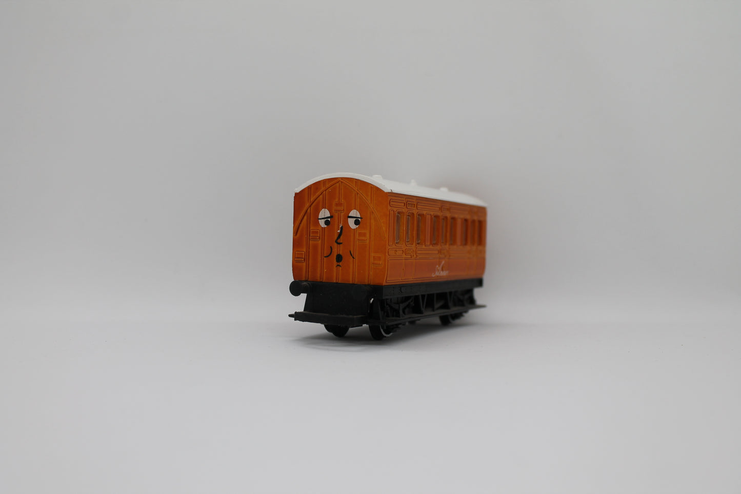Hornby Thomas & Friends Annie Coach OO Gauge (Pre-Owned)
