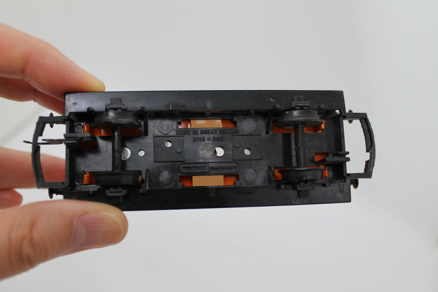 Hornby Thomas & Friends Annie Coach OO Gauge (Pre-Owned)