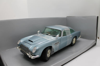 Chrono H1003 Aston Martin DB5 1963 Metallic Ice Blue 1:18 Scale Diecast Model (Pre-Owned)