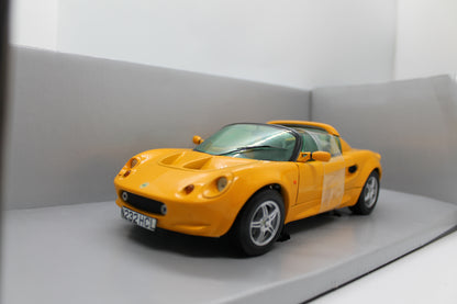 Chrono H1020 Lotus Elise 1997 Norfolk Mustard 1:18 Scale Diecast Model (Pre-Owned)