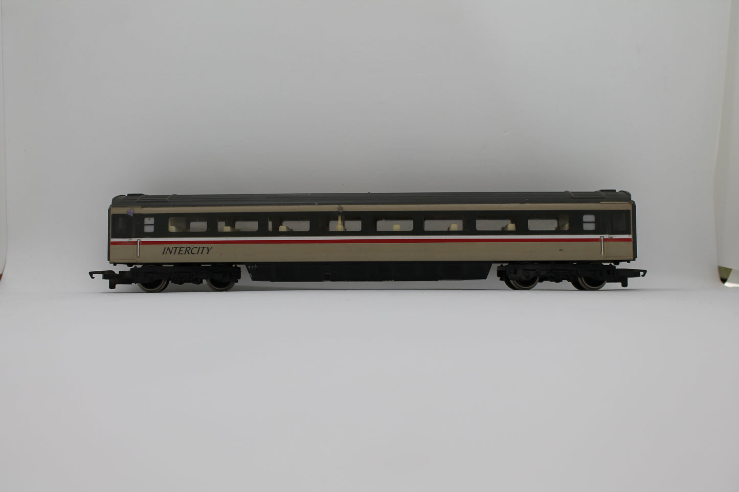 Hornby InterCity Mk3 Standard Open Coach OO Gauge (Pre-Owned)