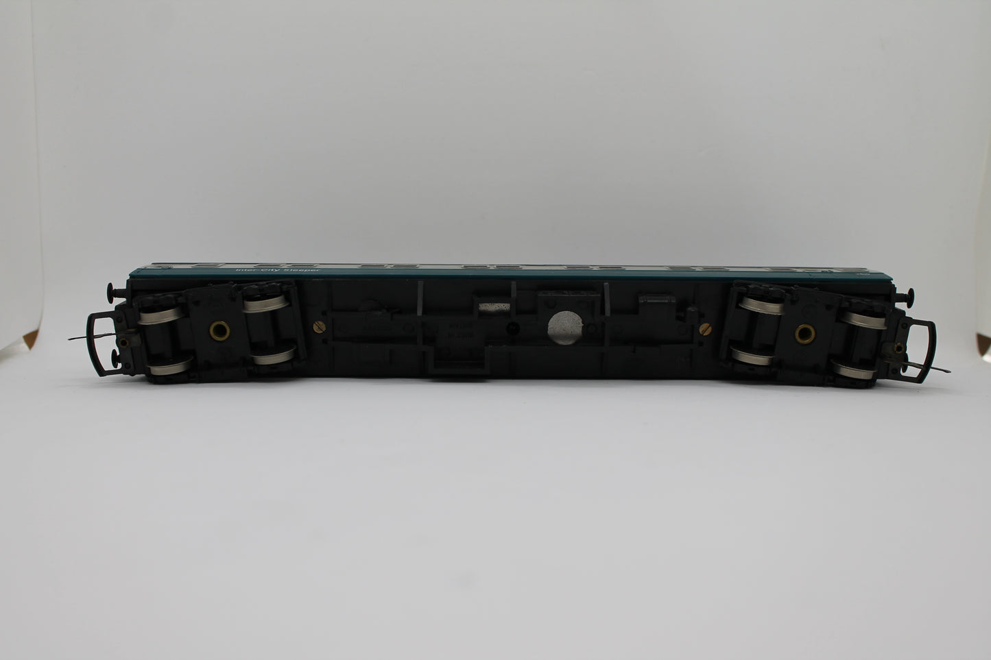 Hornby Inter-City Sleeper Coach No. 2510 OO Gauge (Pre-Owned)