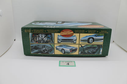Matchbox Masterclass Jaguar XJ220 1:24 Scale Diecast Model (Pre-Owned)