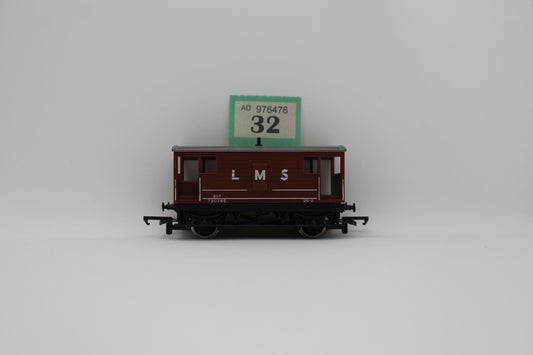 Hornby LMS Brake Van 730386 OO Gauge (Pre-Owned)