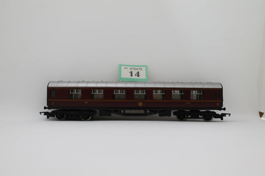 LMS 3934 Composite Corridor Coach OO Gauge (Pre-Owned)
