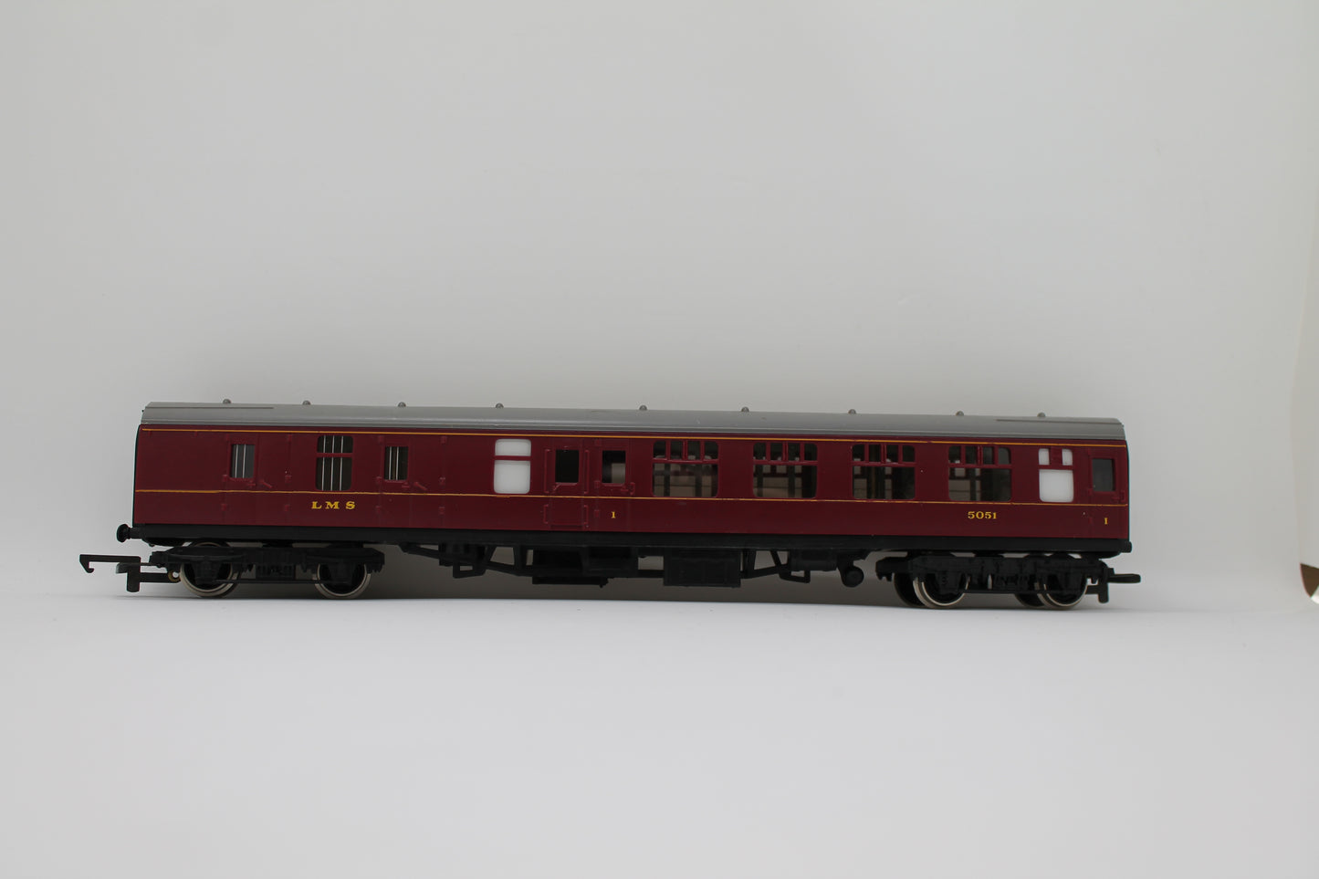 Hornby LMS 5051 Brake Composite Coach OO Gauge (Pre-Owned)