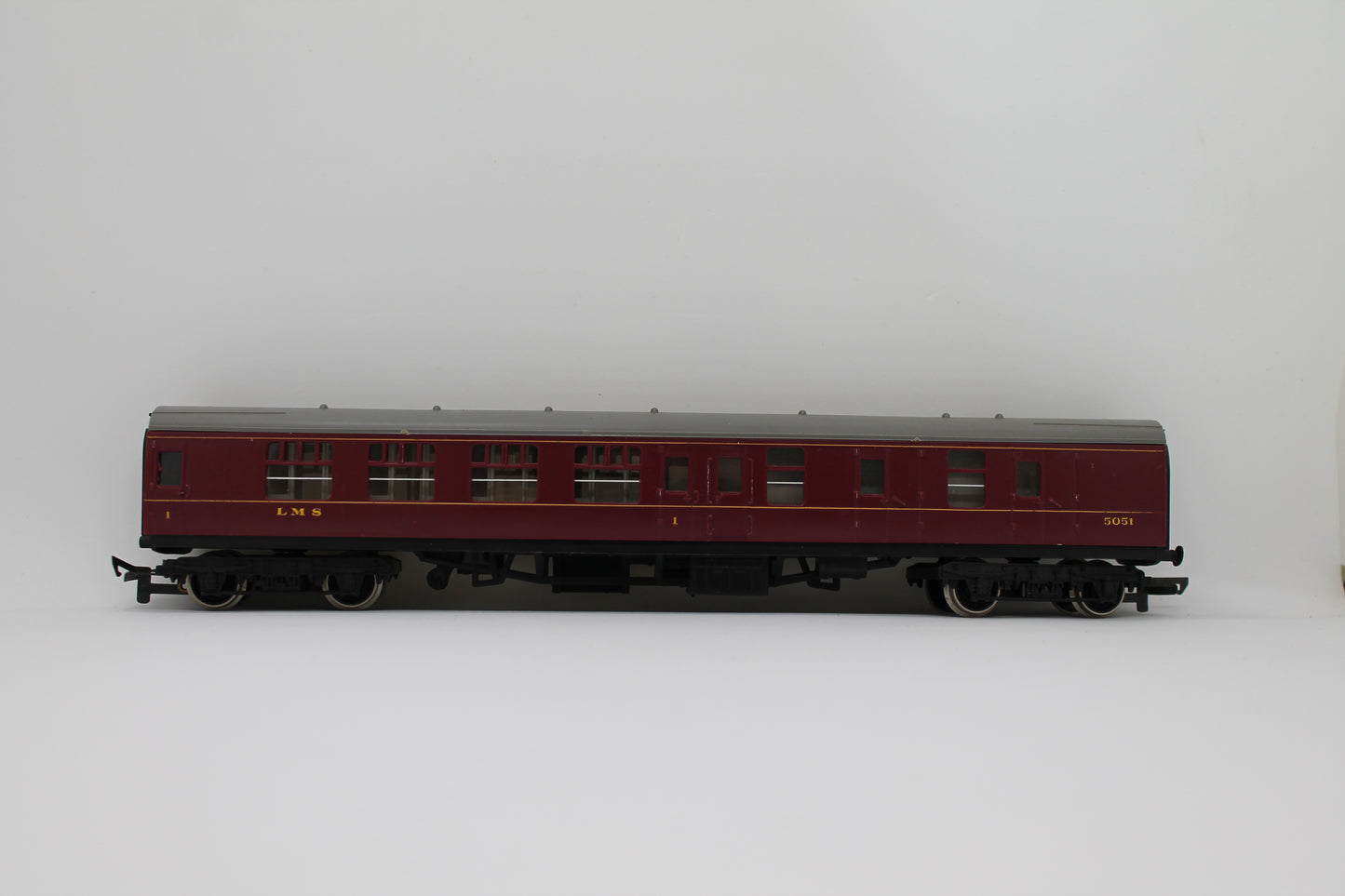 LMS Brake Composite Coach No. 5051 OO Gauge (Pre-Owned)