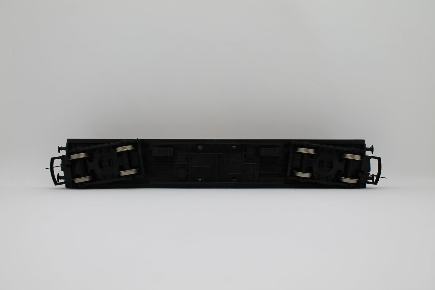 LMS 5644 Third Class Corridor Coach OO Gauge (Pre-Owned)