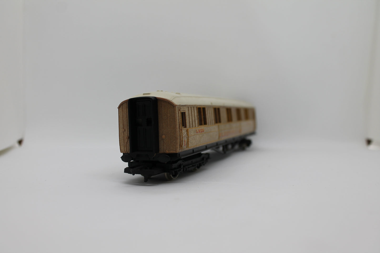 LNER 1310 Sleeping Car Coach OO Gauge (Pre-Owned)