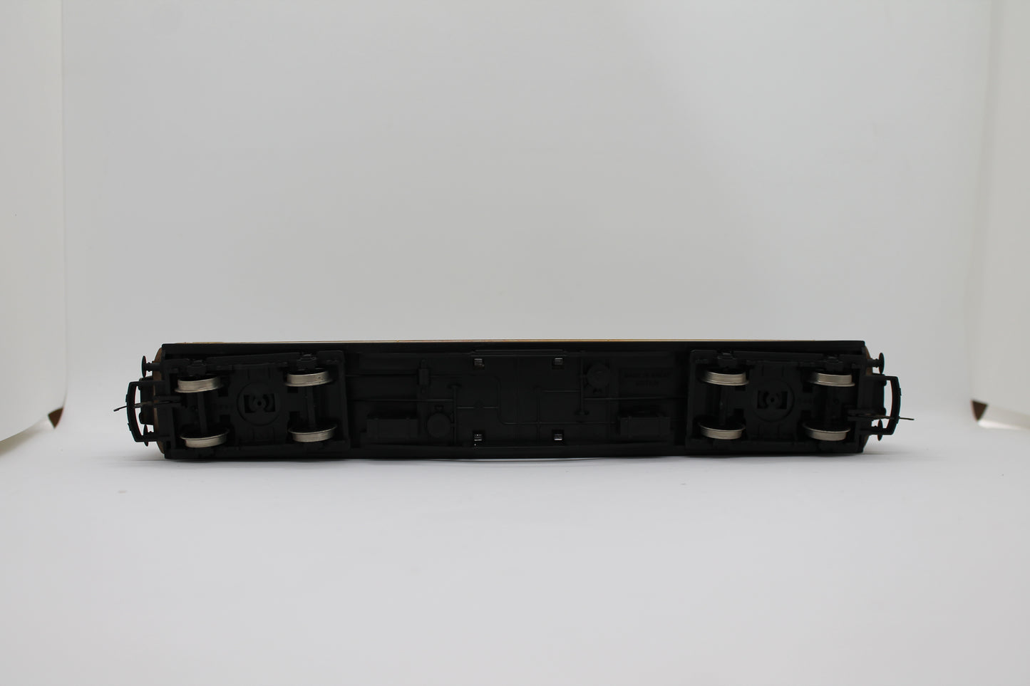 LNER 1310 Sleeping Car Coach OO Gauge (Pre-Owned)