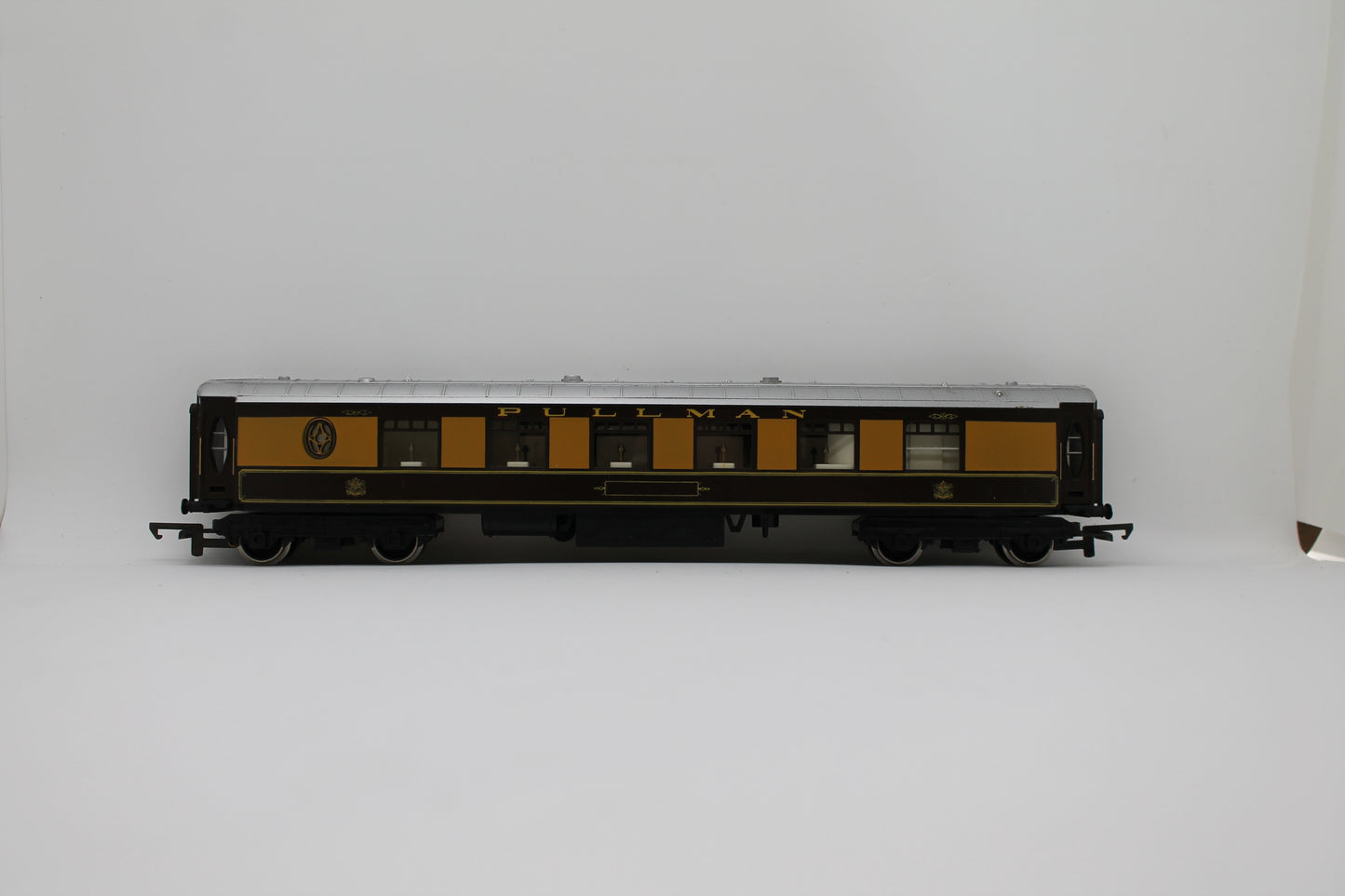 Pullman Parlour Car OO Gauge Coach (Pre-Owned)