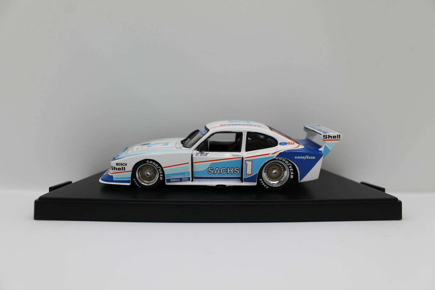 Quartzo 3027 Ford Capri Gr.5 "Sachs" 1:43 Scale Diecast Model (Pre-Owned)
