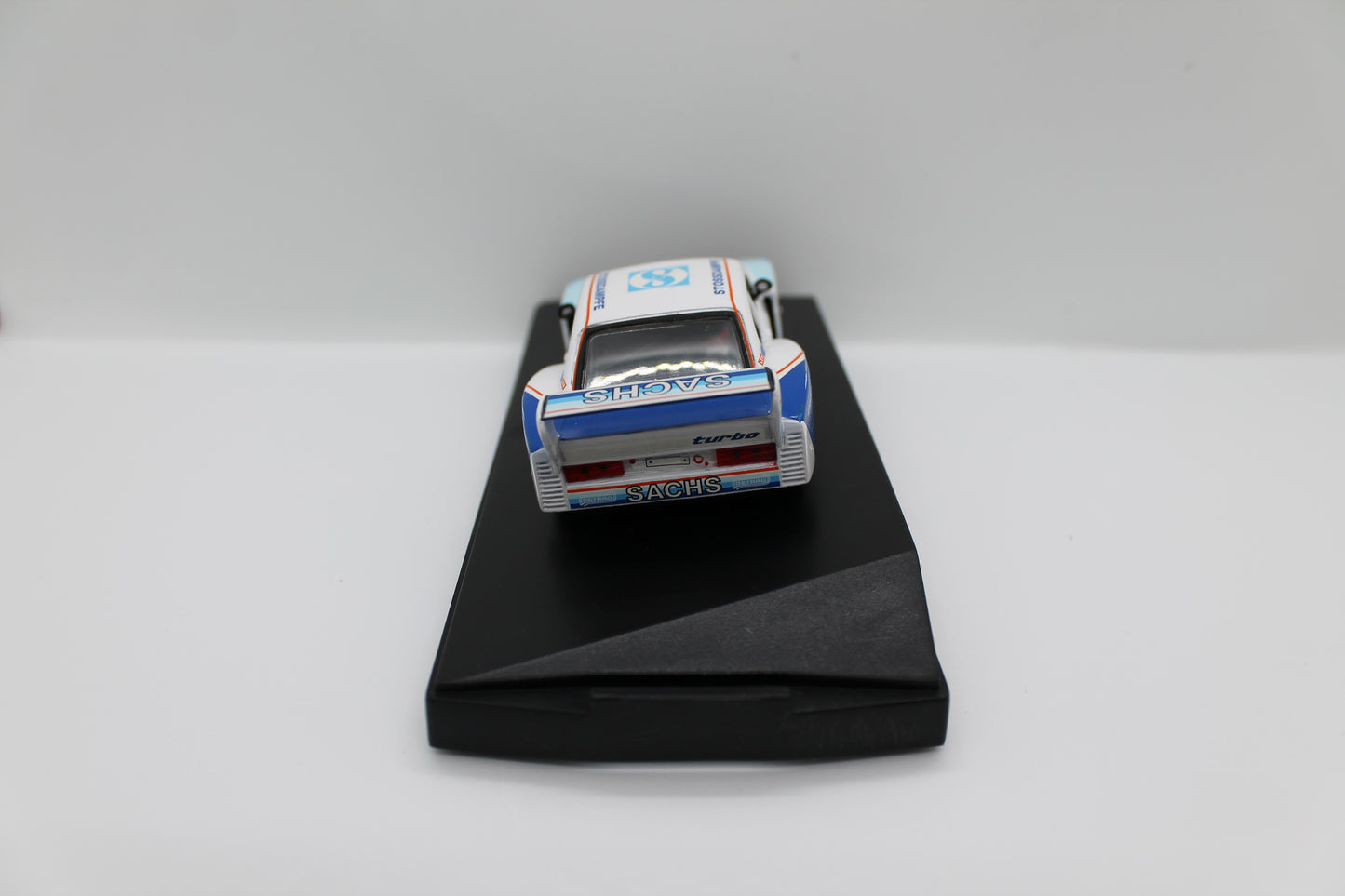 Quartzo 3027 Ford Capri Gr.5 "Sachs" 1:43 Scale Diecast Model (Pre-Owned)