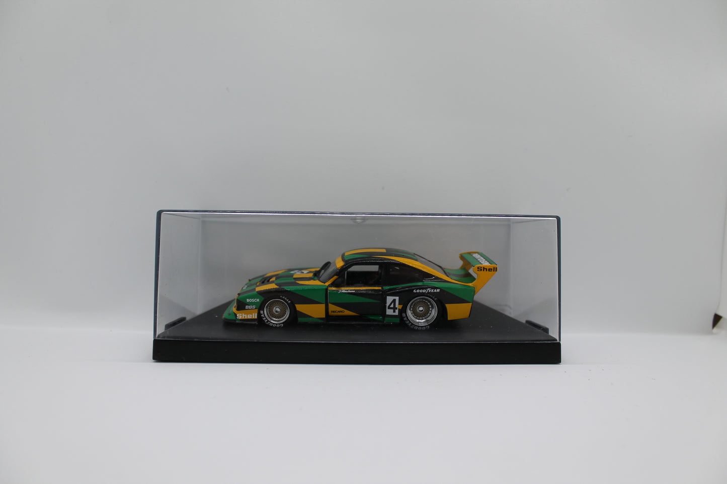 Quartzo 3028 Ford Capri Gr.5 "Pentosin" 1:43 Scale Diecast Model (Pre-Owned)