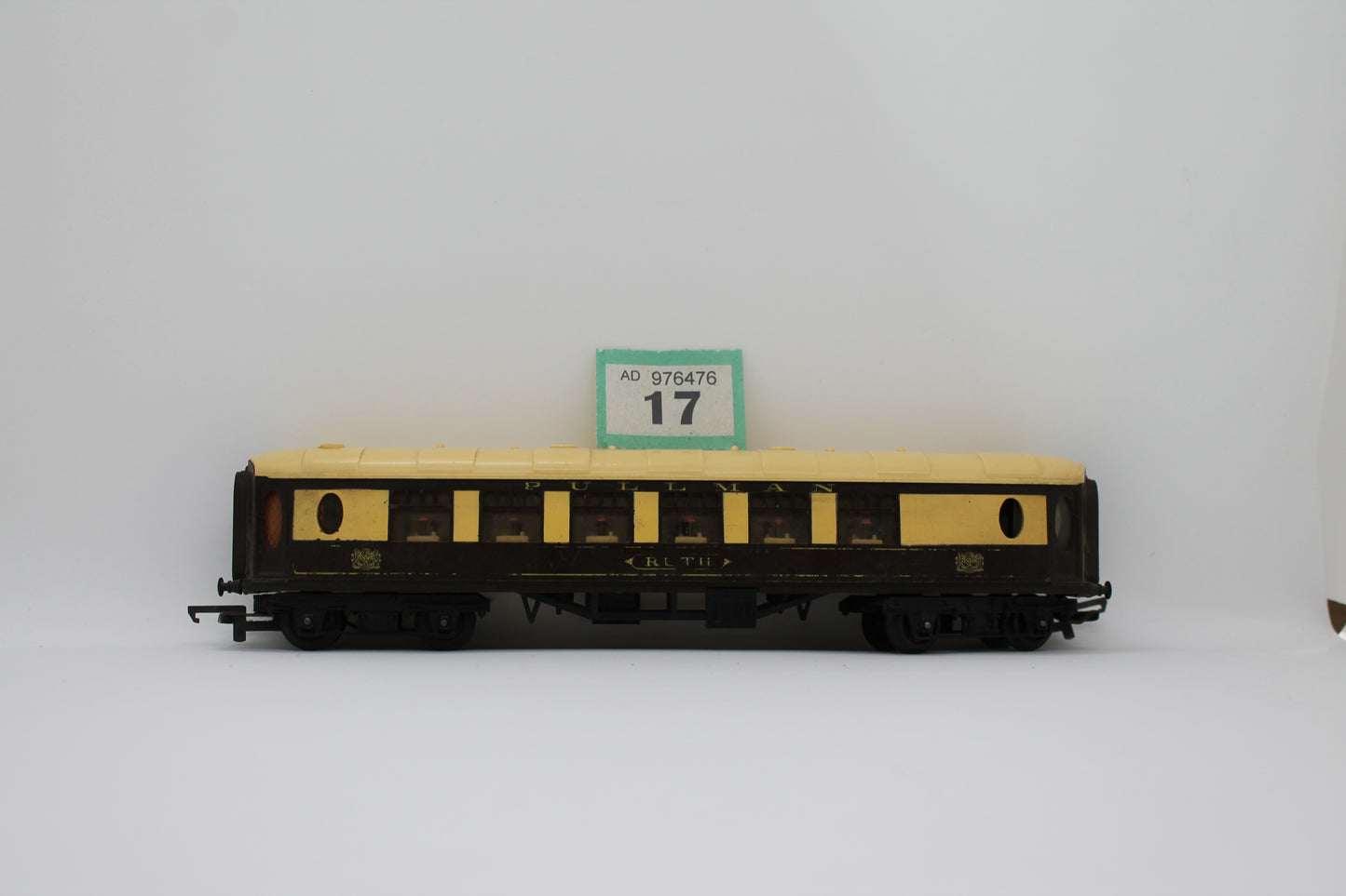 Tri-ang Pullman Parlour Car "Ruth" OO Gauge Coach (Pre-Owned)
