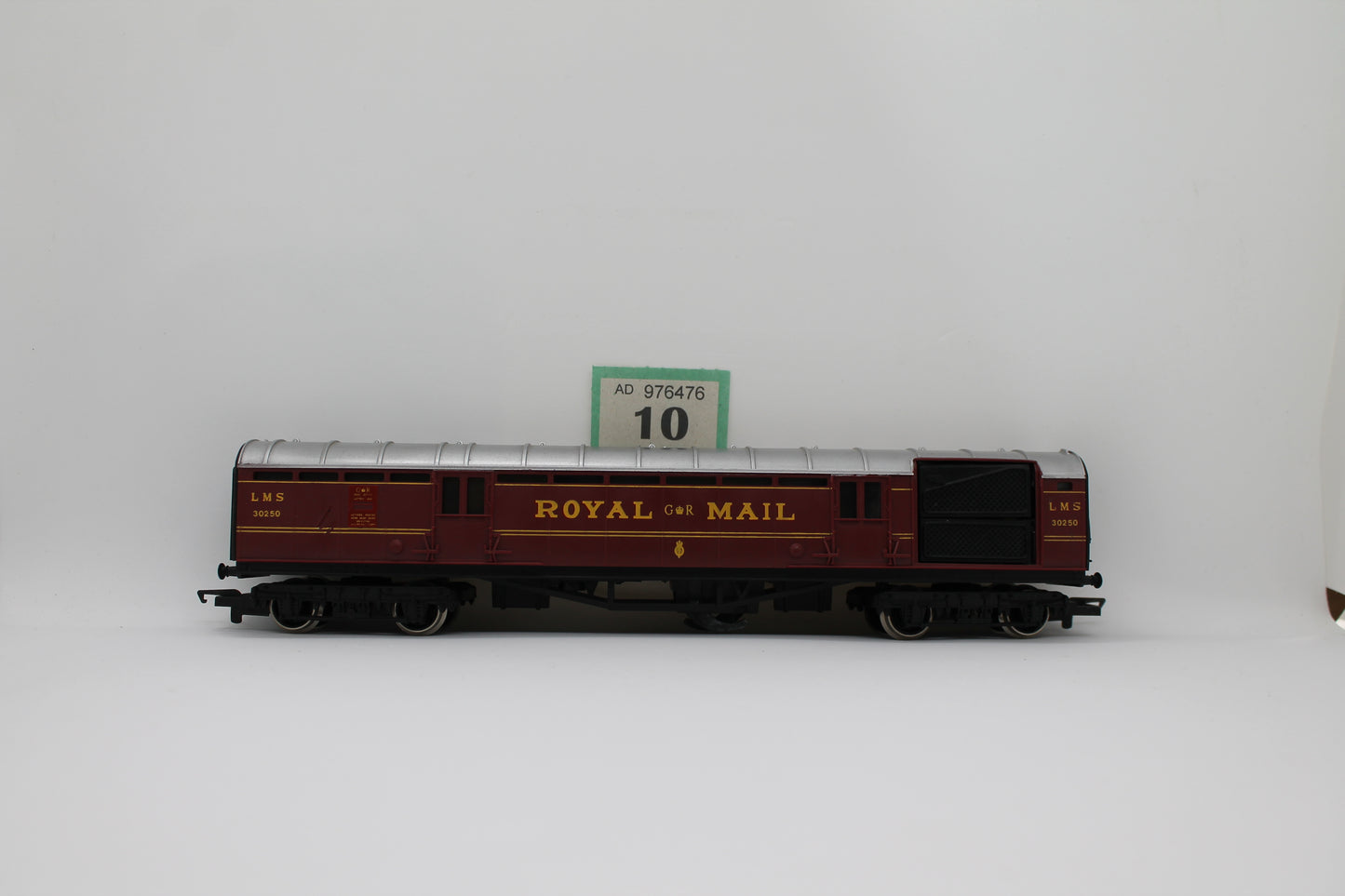LMS Royal Mail Travelling Post Office Coach OO Gauge (Pre-Owned)