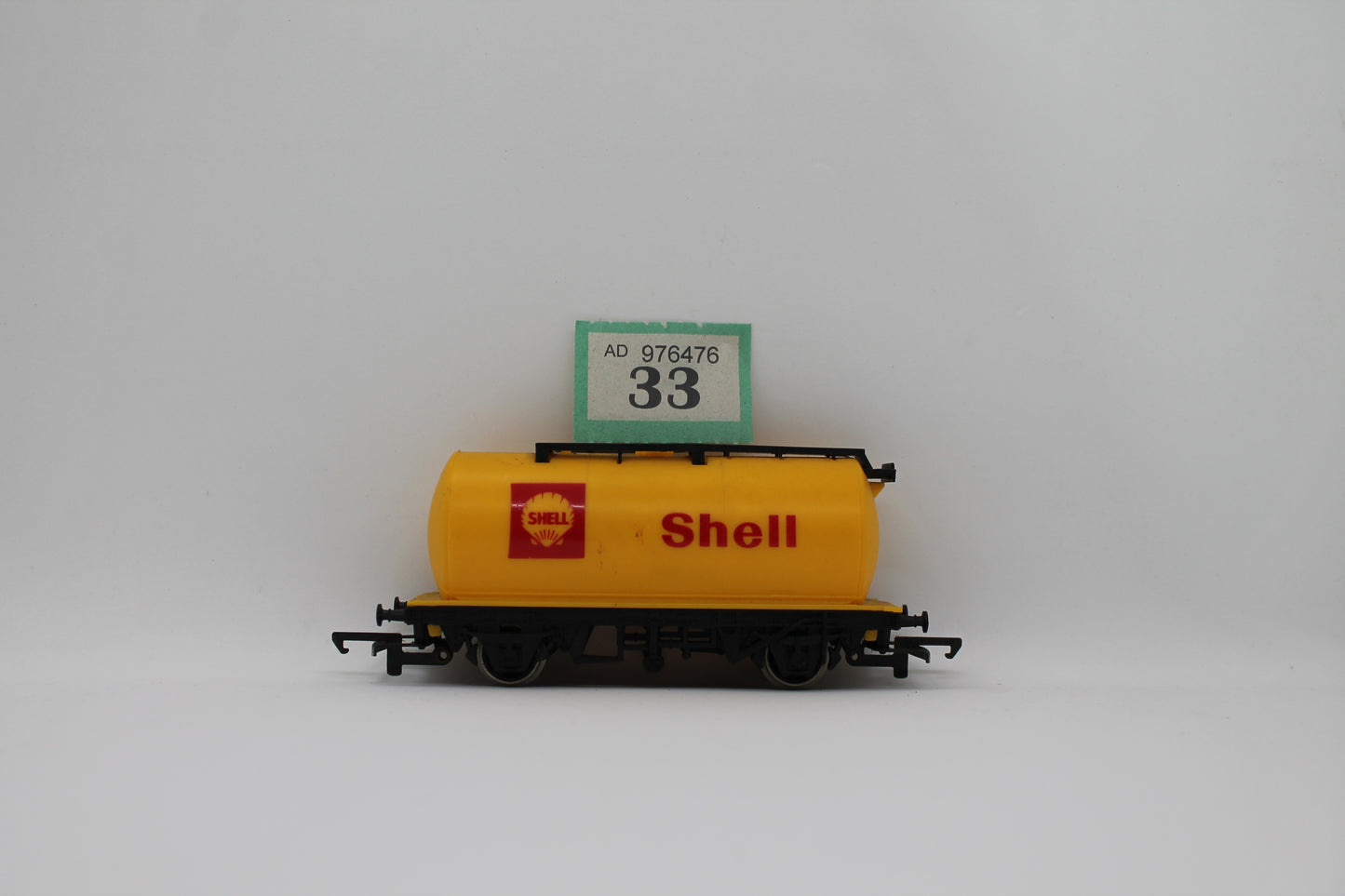 Hornby Shell Tank Wagon OO Gauge (Pre-Owned)