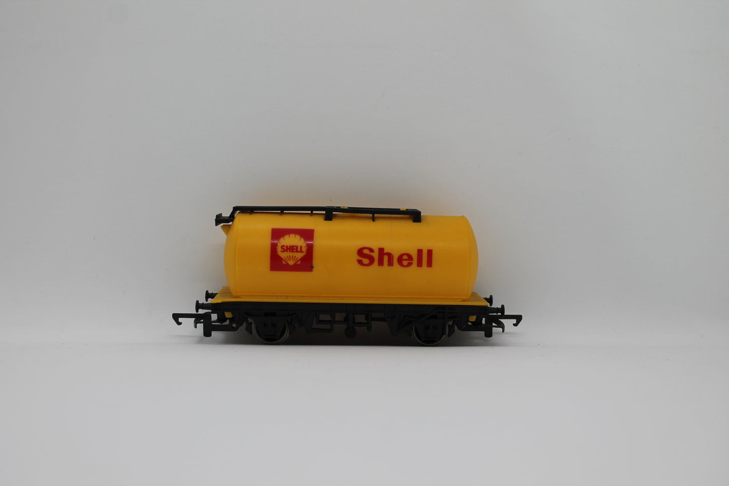 Hornby Shell Tank Wagon OO Gauge (Pre-Owned)