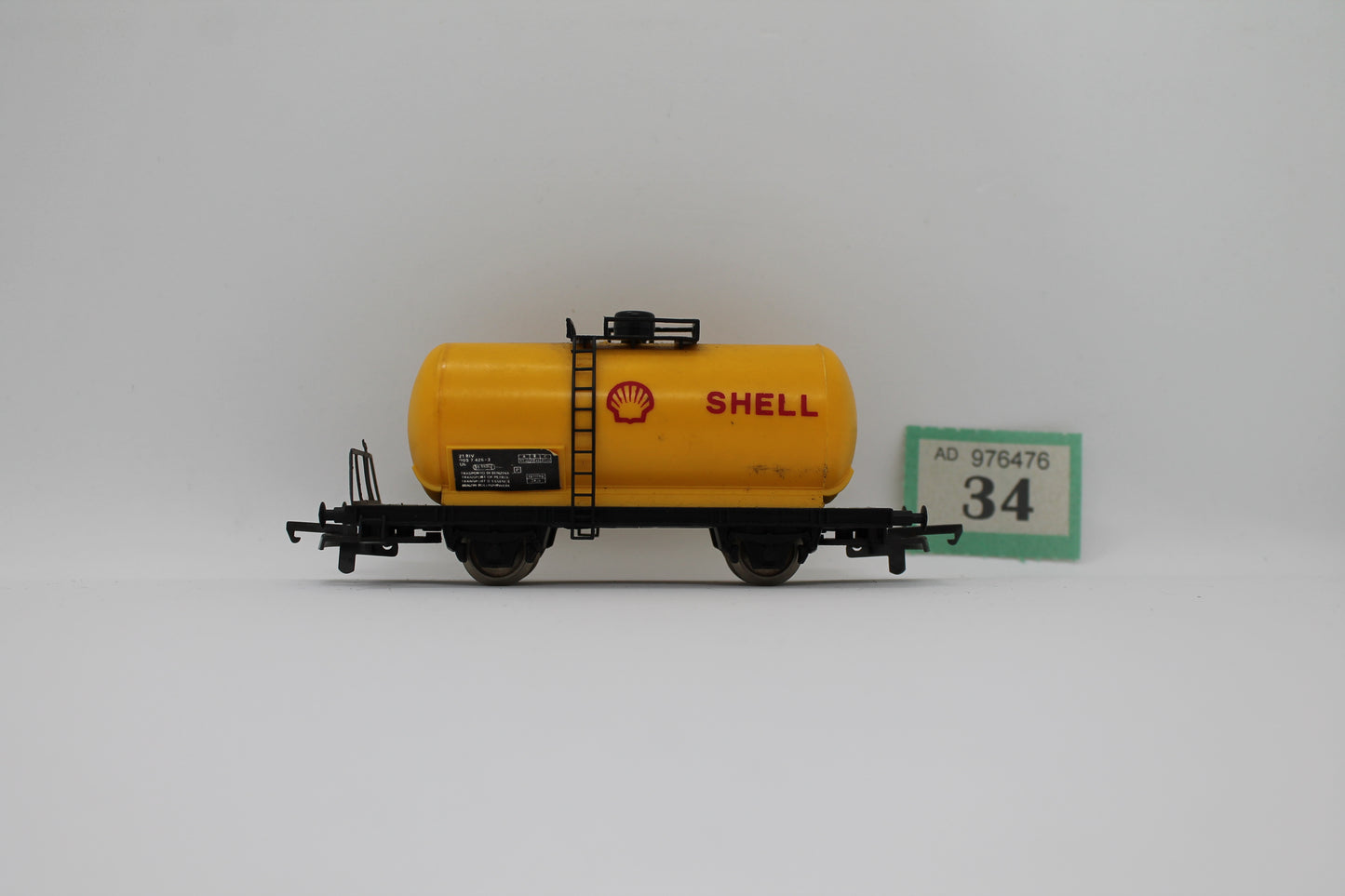 Shell Petroleum Tank Wagon OO Gauge (Pre-Owned)