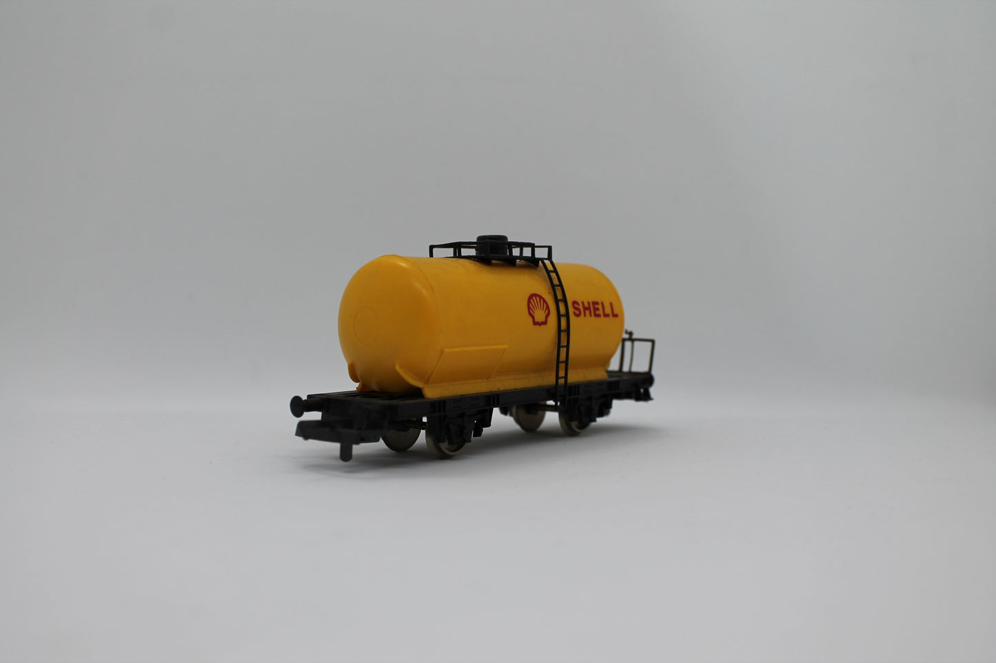 Shell Petroleum Tank Wagon OO Gauge (Pre-Owned)