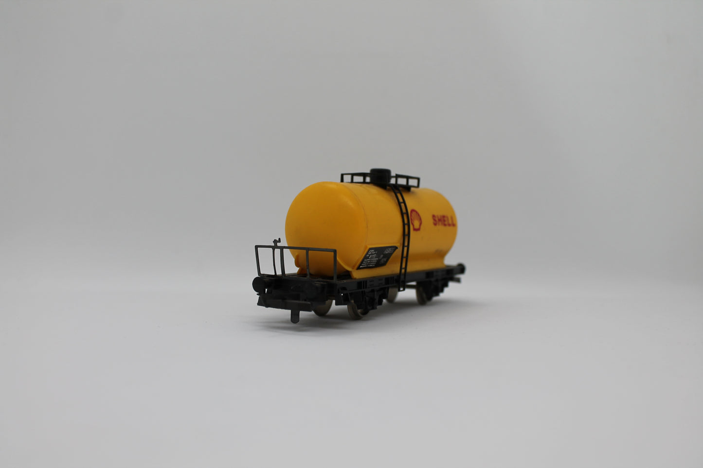 Shell Petroleum Tank Wagon OO Gauge (Pre-Owned)