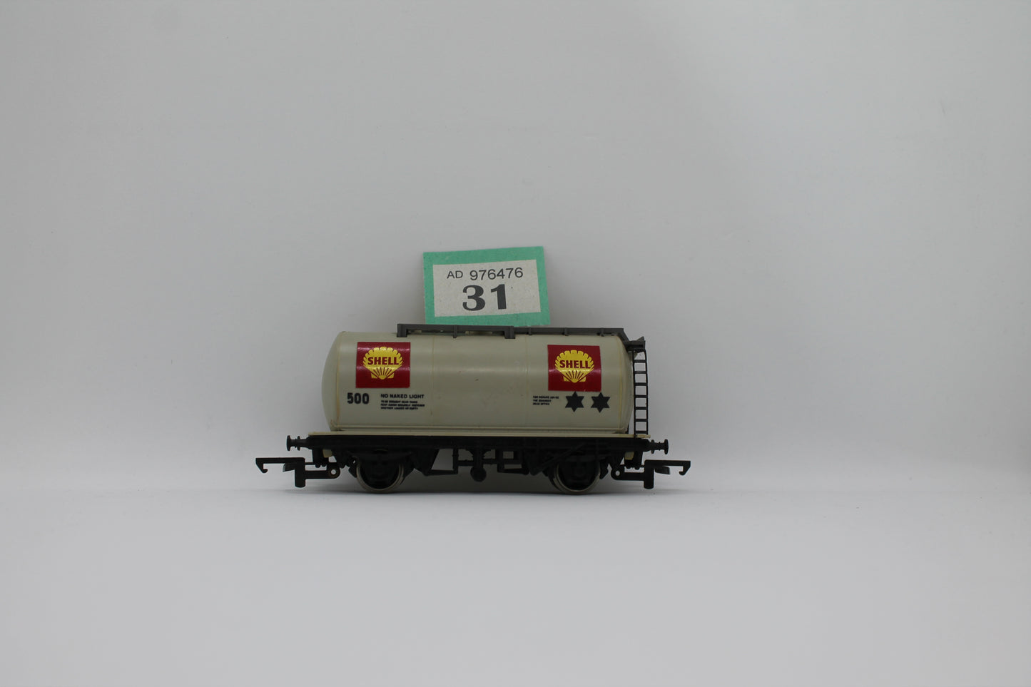 Hornby Shell 500 Tank Wagon OO Gauge (Pre-Owned)