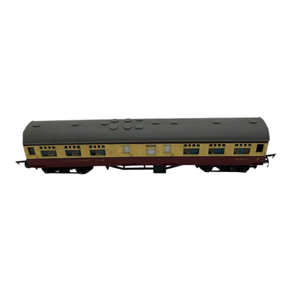 Tri-ang Restaurant Car – Maroon and Cream – OO Gauge – Poor Condition (2 of 3)