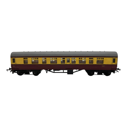 Tri-ang Restaurant Car – Maroon and Cream – OO Gauge – Poor Condition (1 of 3)