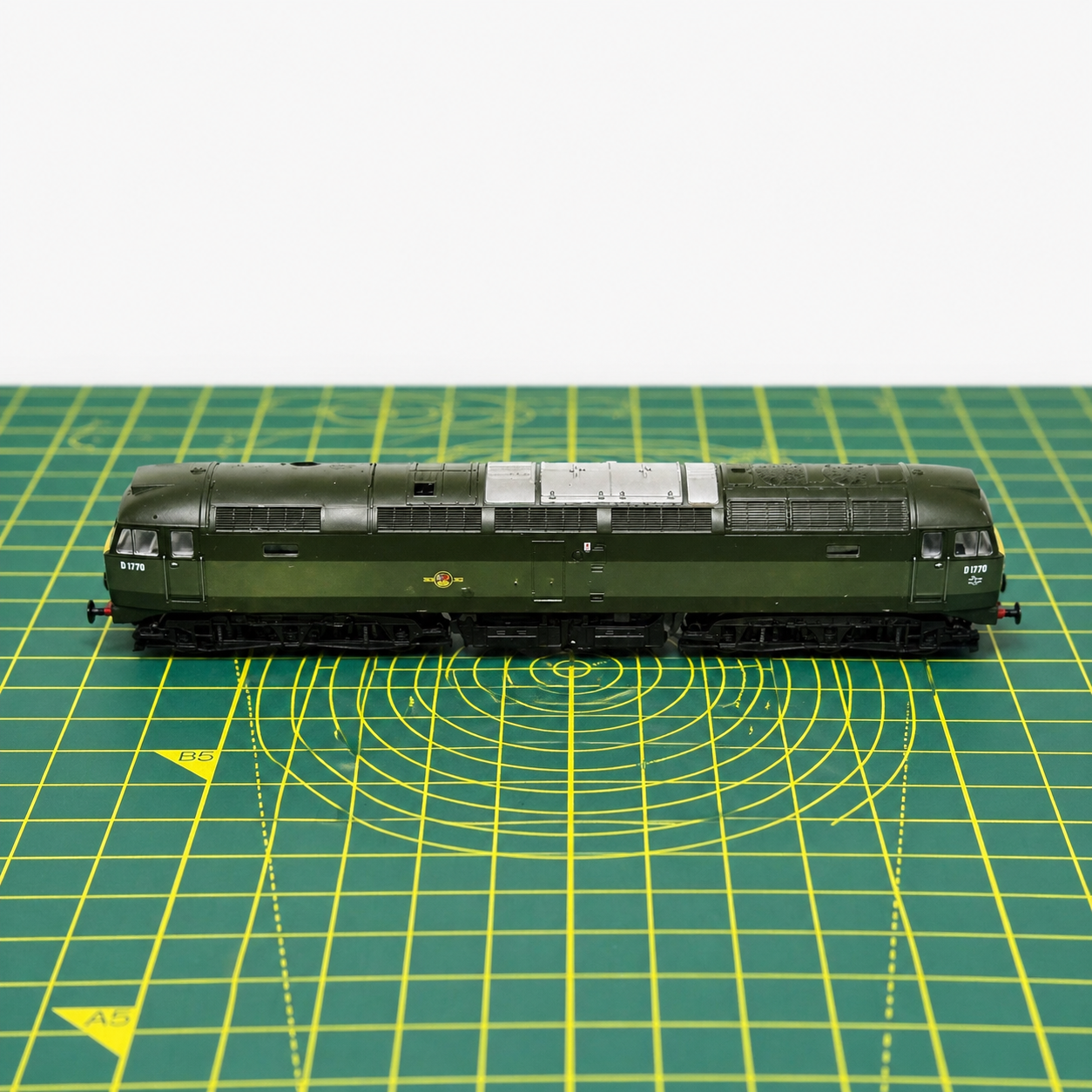 N gauge locomotive receiving standard service including cleaning, lubrication and testing
